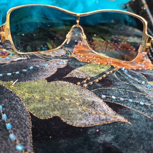 EUC Chanel Sunglasses - Picture 5 of 7